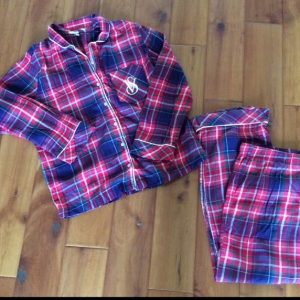 Victoria’s Secret Flannel Pajama Set Red/Blue Size S
